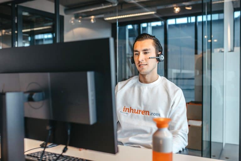 Vragen student inhuren